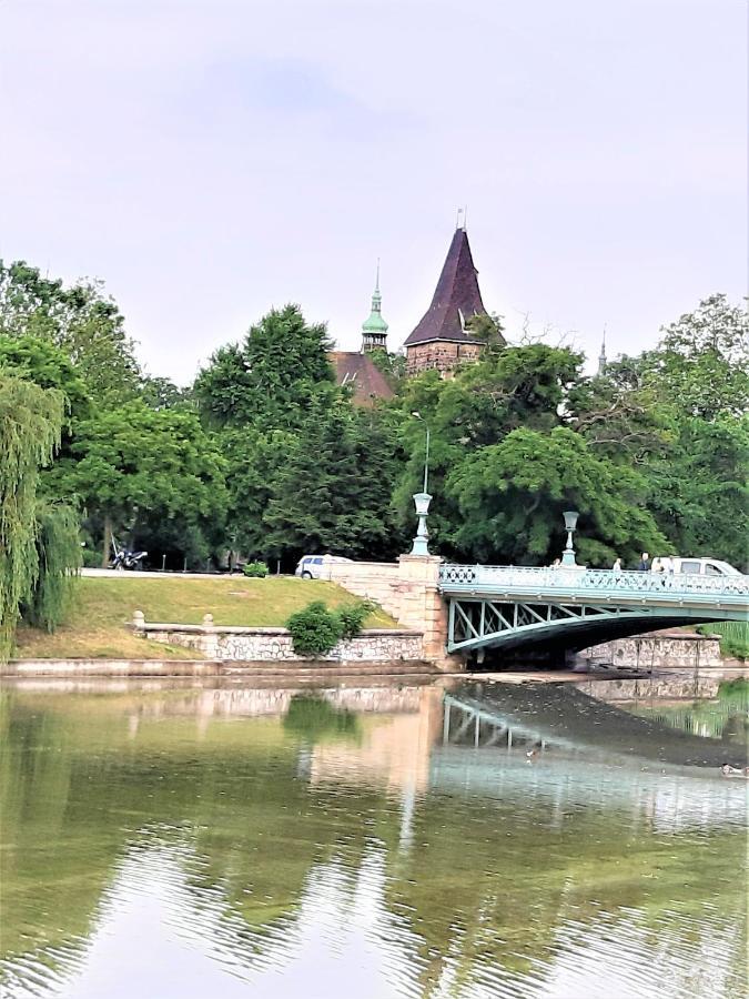 Citypark Classic Downtown Apartment Budapest Bagian luar foto