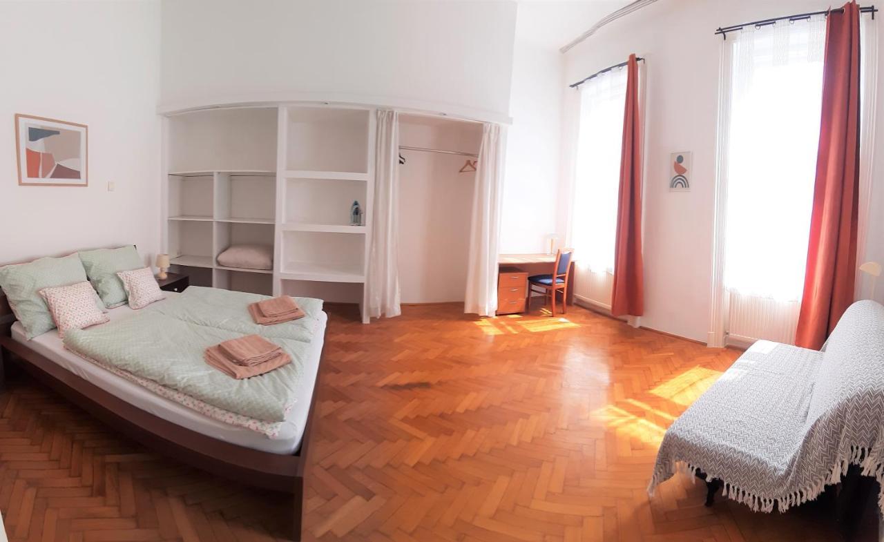 Citypark Classic Downtown Apartment Budapest Bagian luar foto